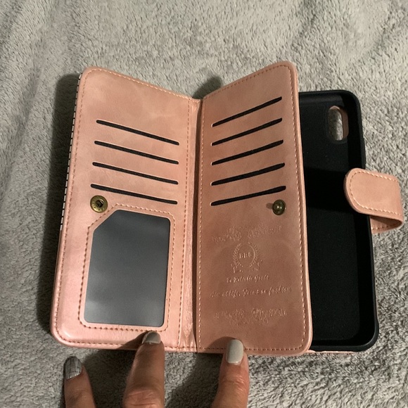 ❤️‍🔥iPhone XMax Case (10)❤️‍🔥 4/$10 - Picture 4 of 9